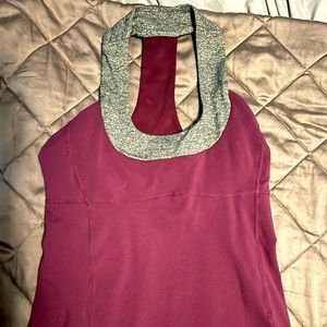 Lululemon size 8 maroon top